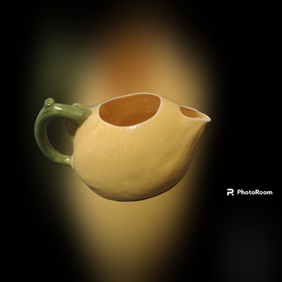 Hearth and Home Large Glazed Ceramic Yellow Lemon Pitcher - Picture 5 of 5